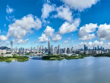 深圳三个“100亿”投向三大“潜力股”