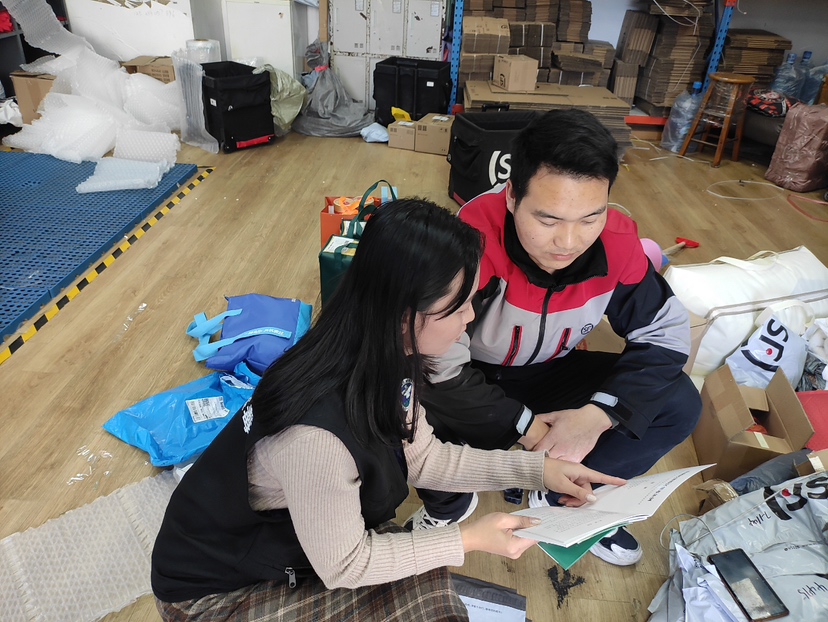 梅沙街道开展禁毒宣传进物流活动