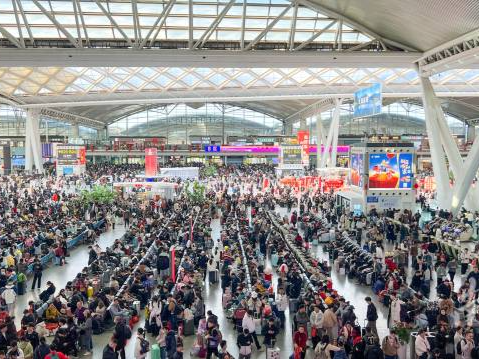 春节假期8天 全国铁路发送旅客9626万人次