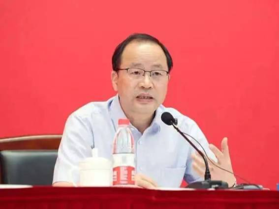 何光彩任北京大学党委书记