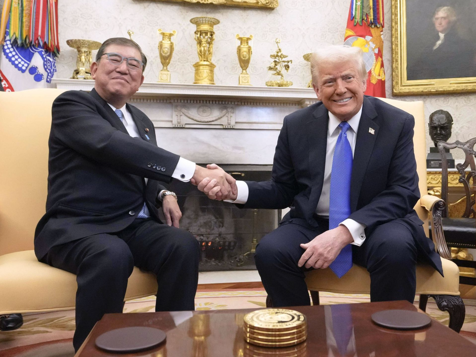 石破茂奉上“口头支票”，特朗普会放下关税大棒吗？