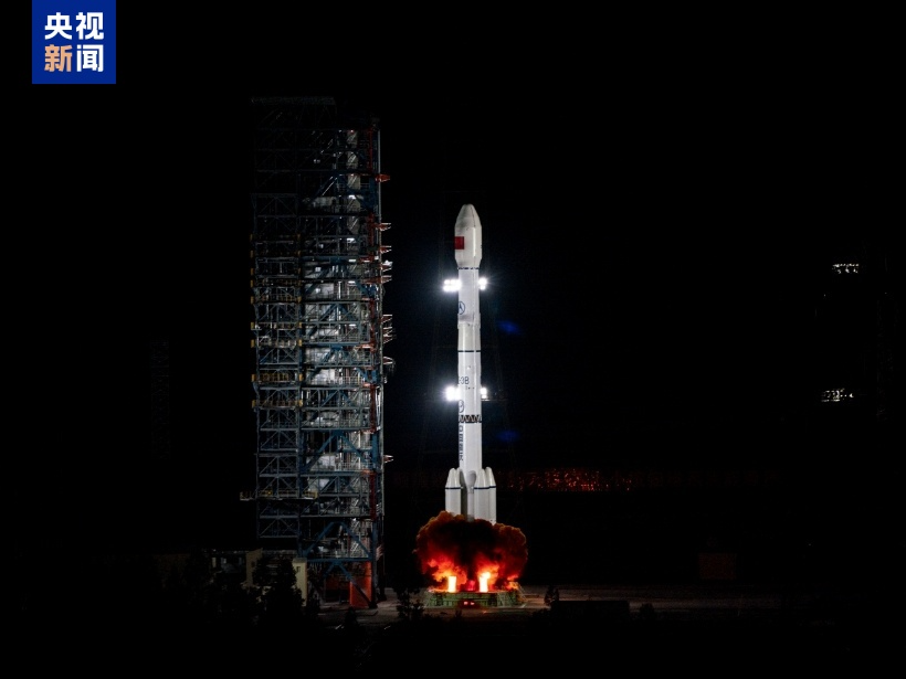 我国成功发射中星10R卫星