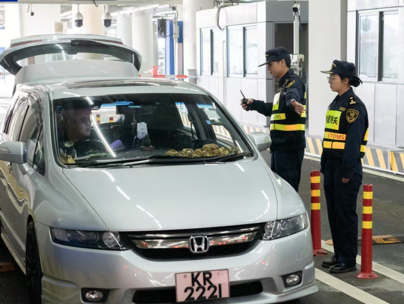 港澳居民“北上”！途经珠海公路口岸港澳单牌车突破500万辆次 