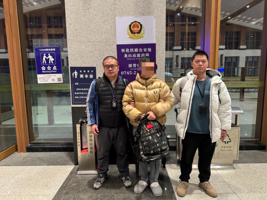 贼喊捉贼！铁警千里追击终将嫌疑人抓捕归案