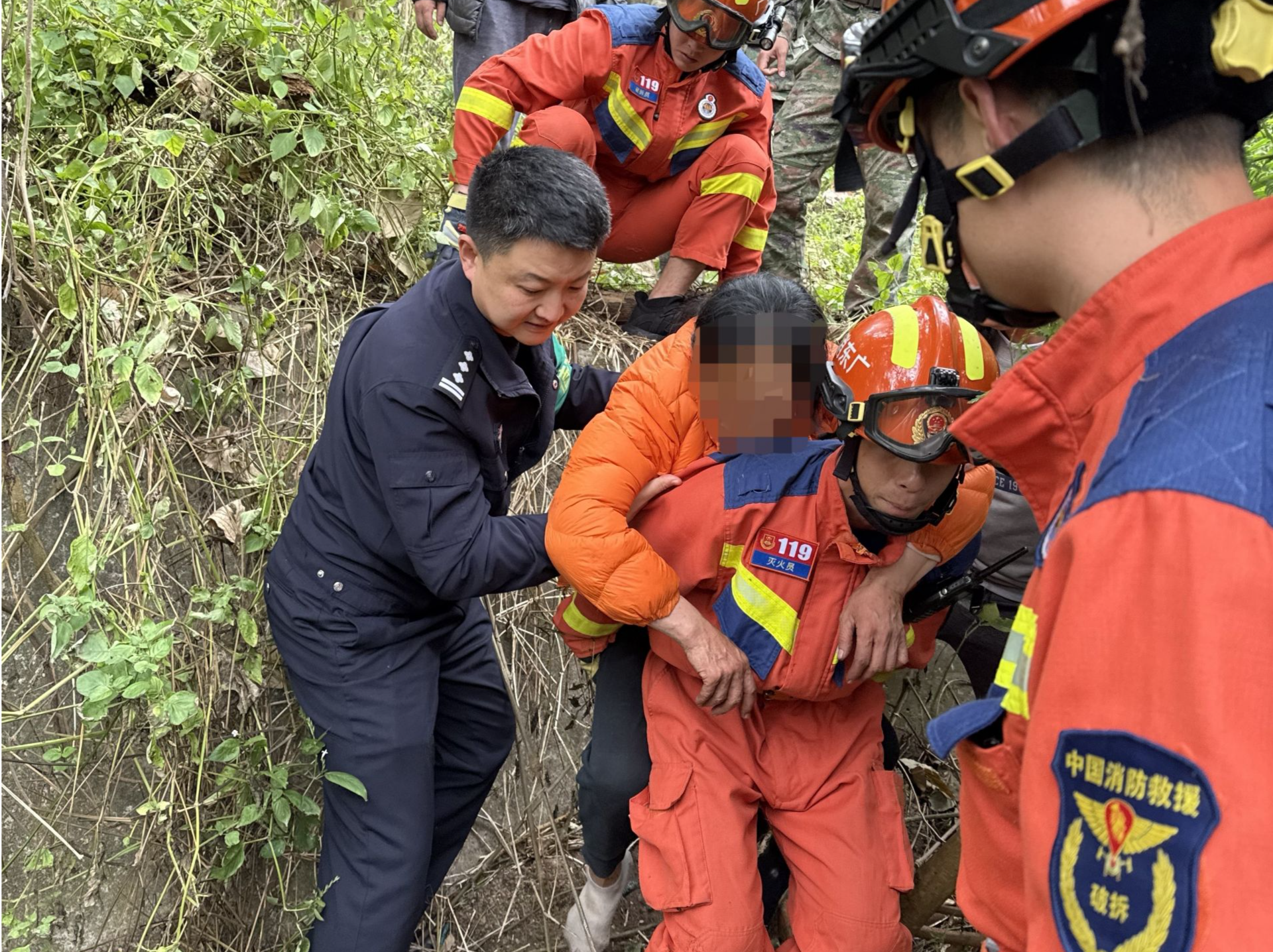 患有阿尔兹海默症的老人走失，深圳公安奋战四天三夜安全找回