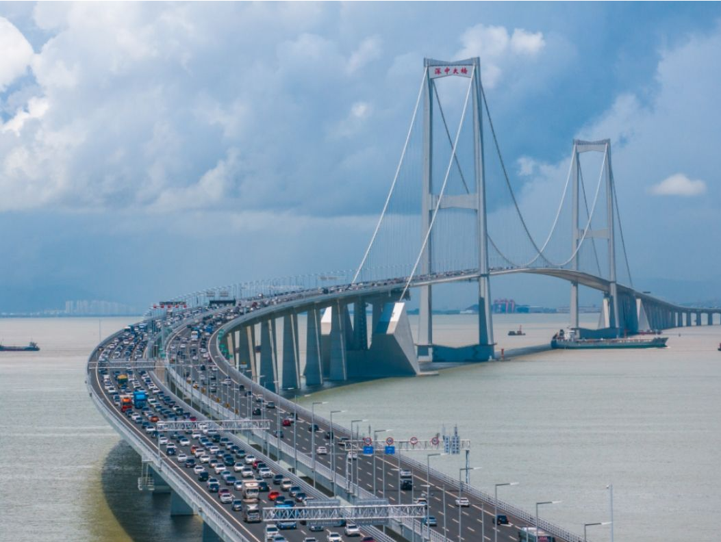 今年春节假期期间，全国高速公路总流量达4.36亿辆