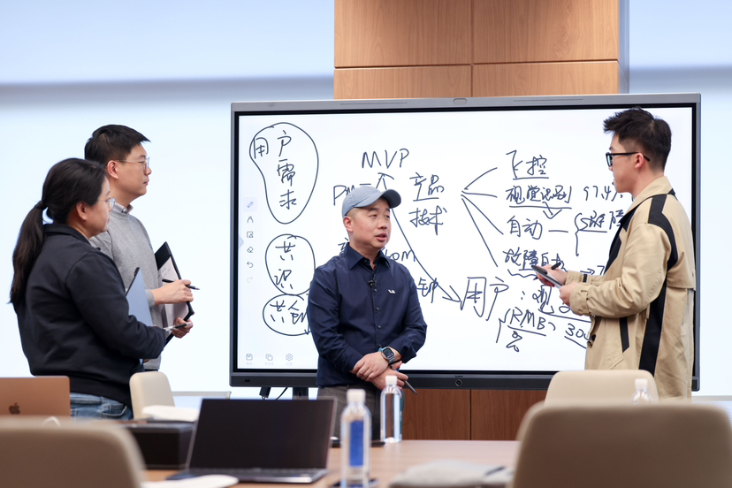 《夺金2025》：李想与“金种子”选手共话创业，开启产业升级新旅程