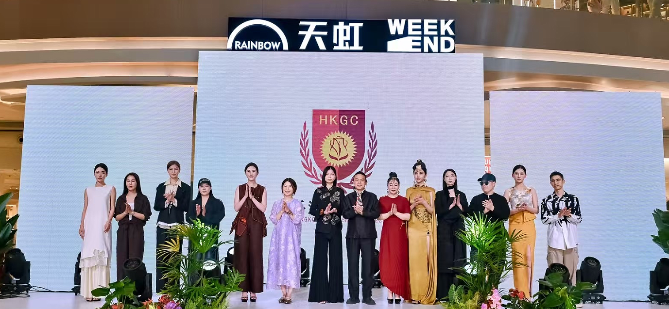 第二十一届天虹春夏服饰文化节在龙华天虹购物中心开幕