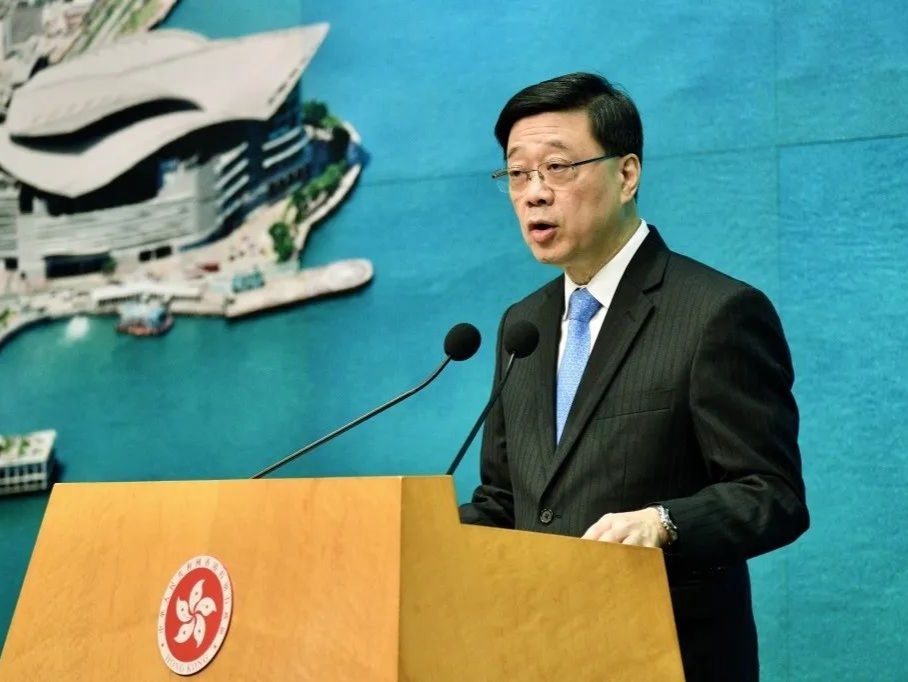 李嘉诚卖港口，李家超、梁振英回应