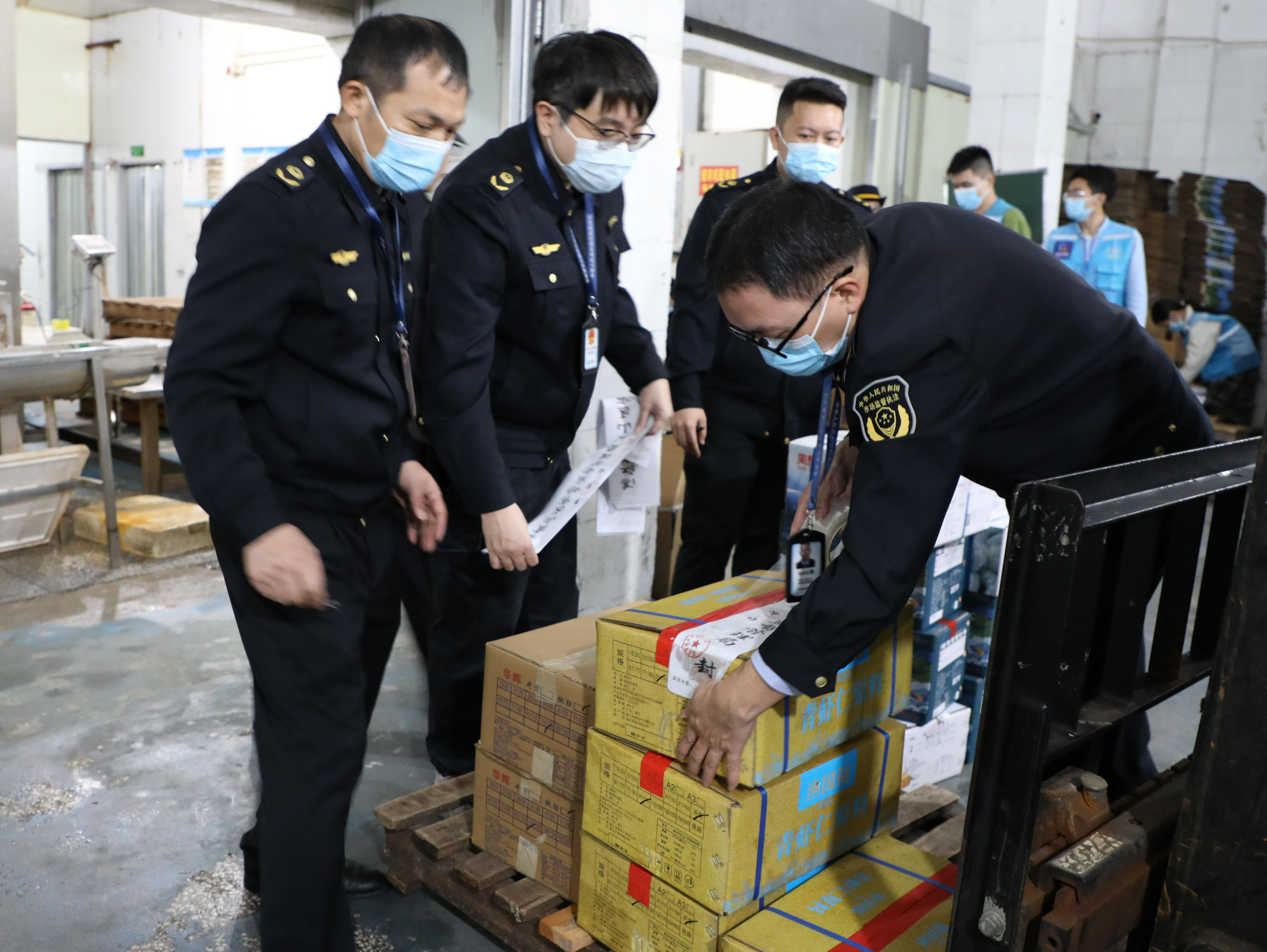 退货、退款！广东督促“保水虾仁”涉事企业召回相关产品