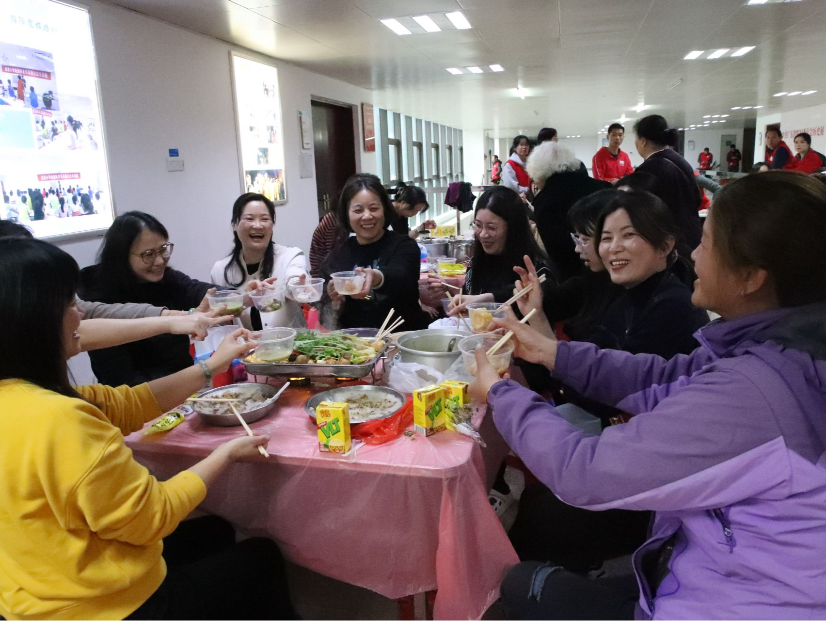 大鹏新区南澳南渔社区举办“三八”妇女节主题活动