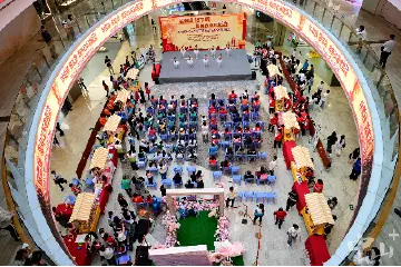新时代雷锋故事打动市民！中山市2025年“学雷锋纪念日”主题宣传活动举行