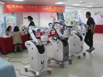 晶报特别报道 | AI中医新体验：机器会看病？智能诊疗颠覆想象