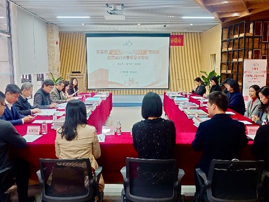 百千万工程 | 东莞集装箱大变身，北京广州行业大咖来评审