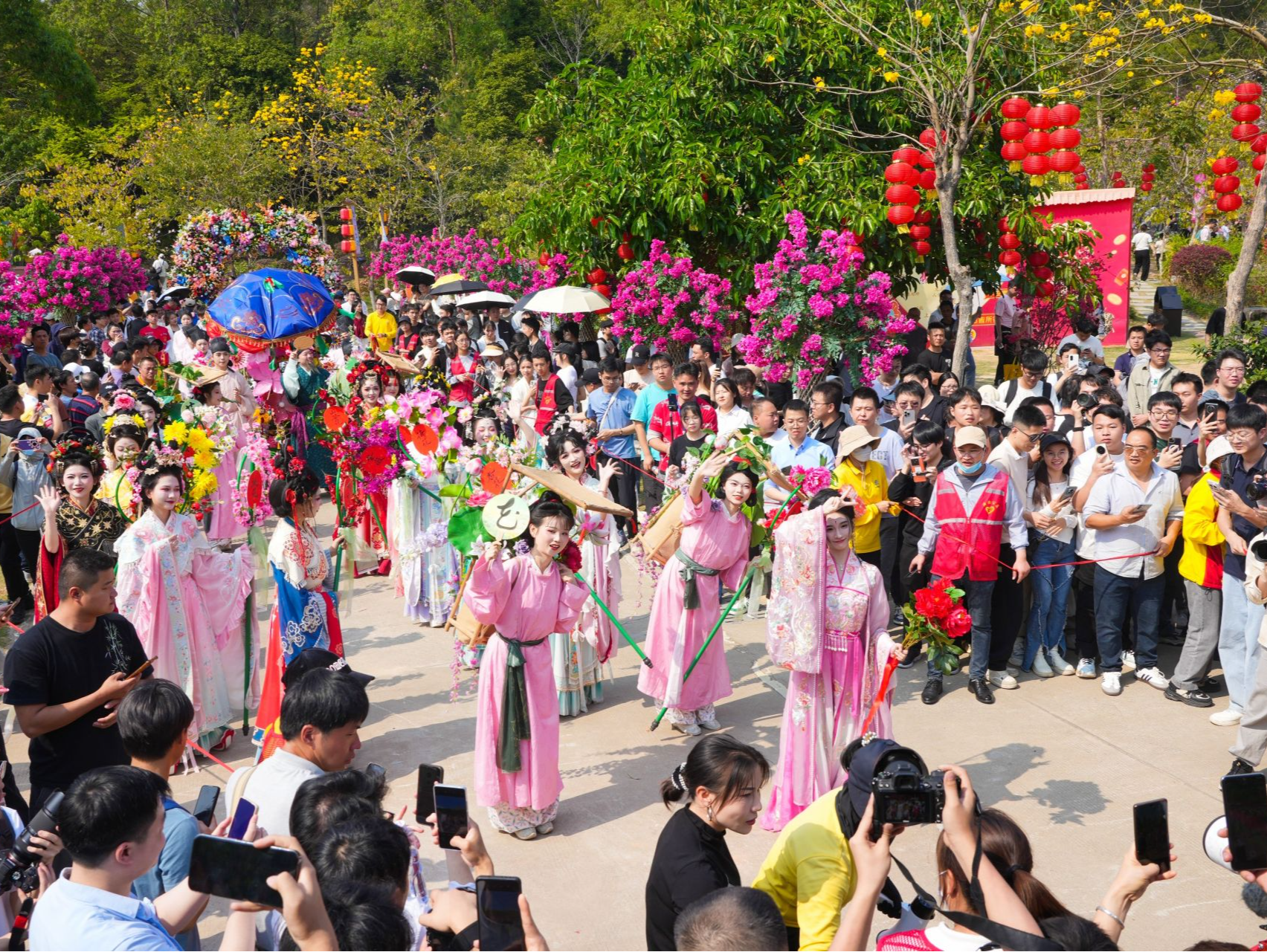 湾区周末IN东莞 | 东莞观音山花海、花神火爆出圈，邀您畅享春日好时光