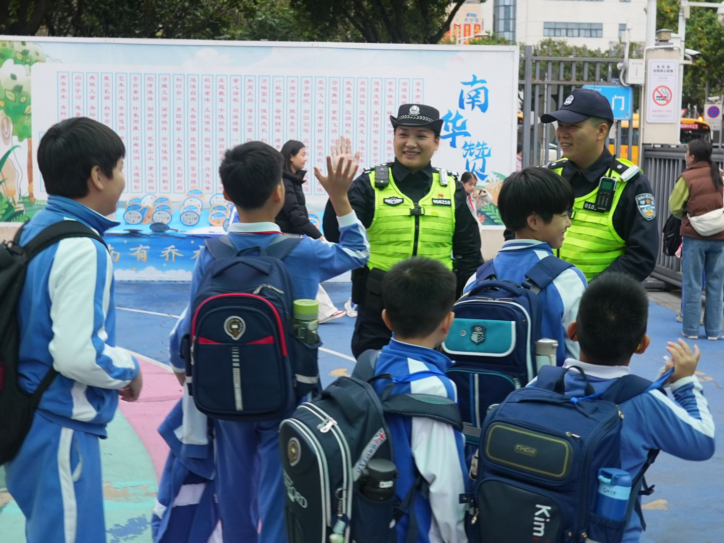 致敬守护平安的“她”力量！“三八”妇女节，福田女警展现“十八般武艺”