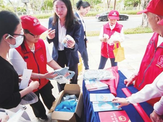 杭州银行深圳分行开展“3·15”金融消费者权益保护教育宣传活动
