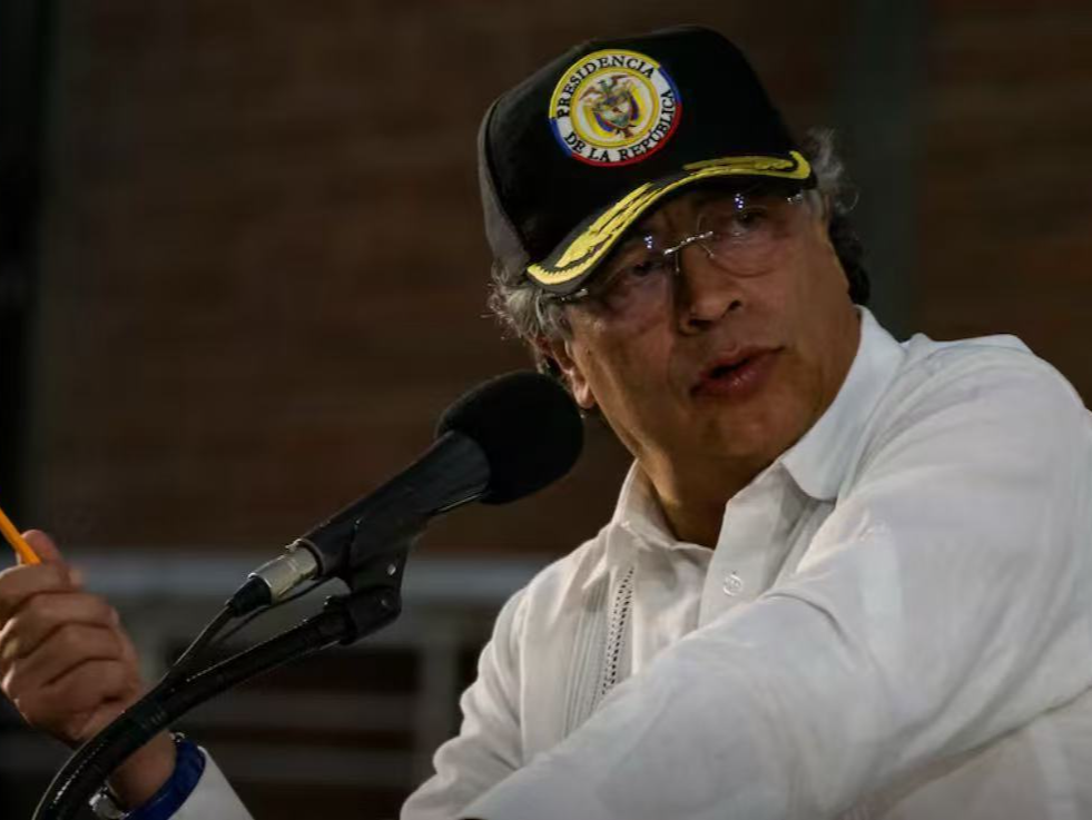 哥伦比亚总统下令轰炸哥最大贩毒集团 炸死9人 