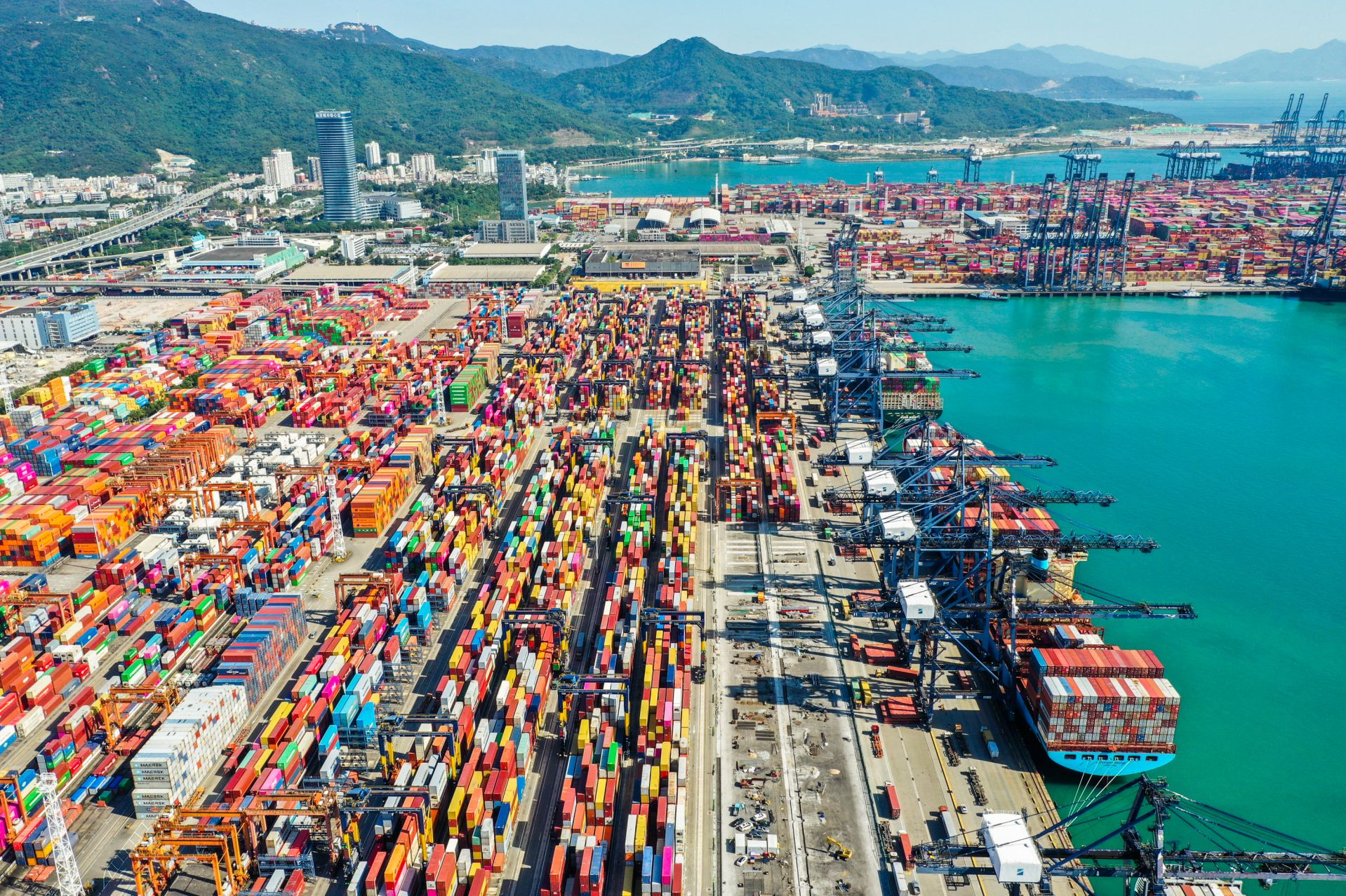 2025年前两个月广东外贸进出口1.35万亿元