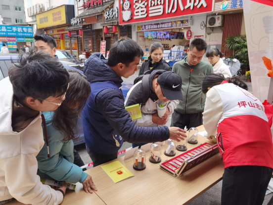 护航求职路，龙田街道开展禁毒普法宣传