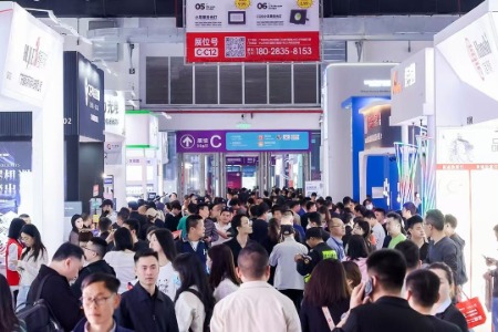 聚焦古镇灯博会③丨AI主题突出，第32届灯博会亮点多看点足