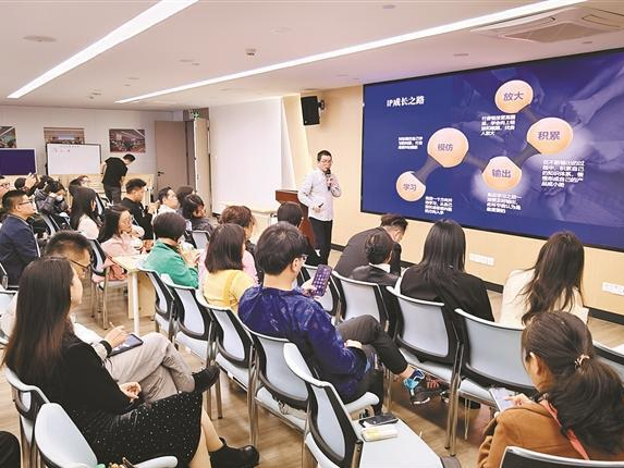 “AI热浪”搅动深圳职场