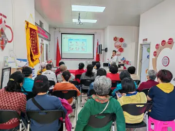木头龙社区开展口腔知识科普活动 助银龄长者正确护齿