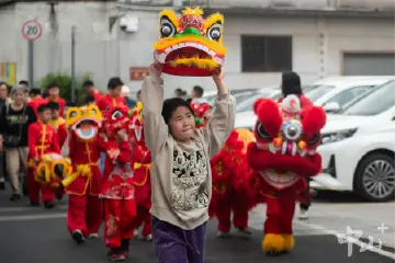 二月二，龙抬头！中山南区街道一群萌娃舞龙舞狮巡游
