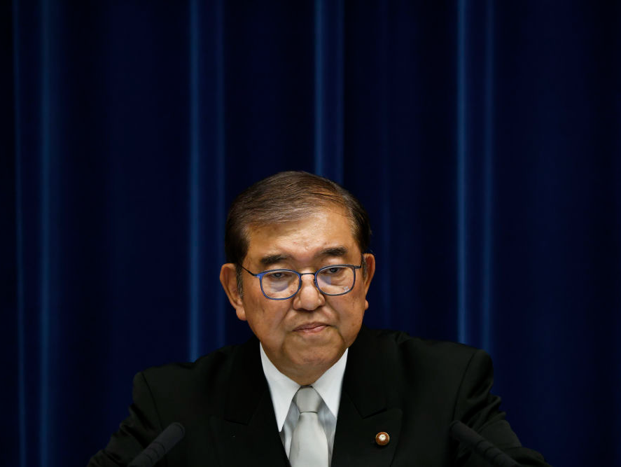 向自民党新议员发商品券引争议，日本首相石破茂道歉