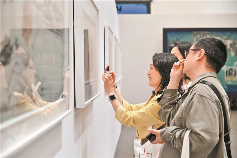 2025深圳艺术周凸显专业性国际化亲民性受热赞  在山海连城中发现艺术风景
