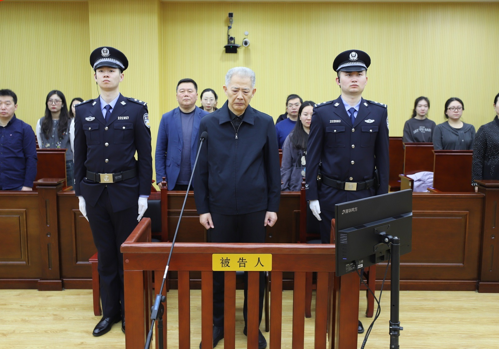 受贿6043万余元，光大集团原董事长李晓鹏一审获刑15年