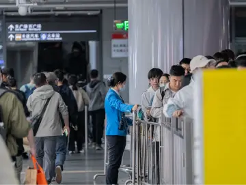深圳地铁2月运营数据亮眼，客运强度、线网密度稳居全国之首