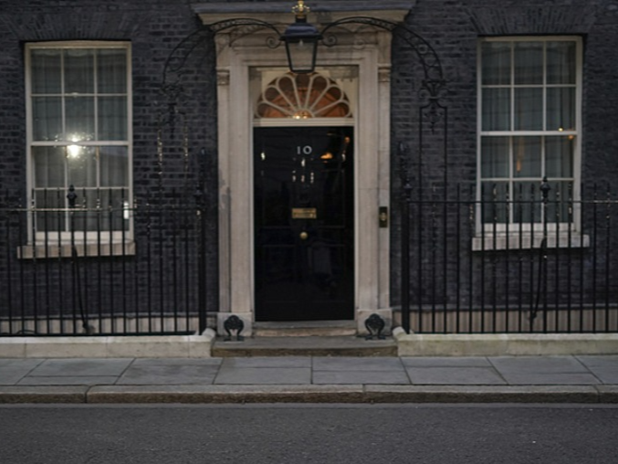 英首相府：美关税政策将影响英国 或采取报复措施