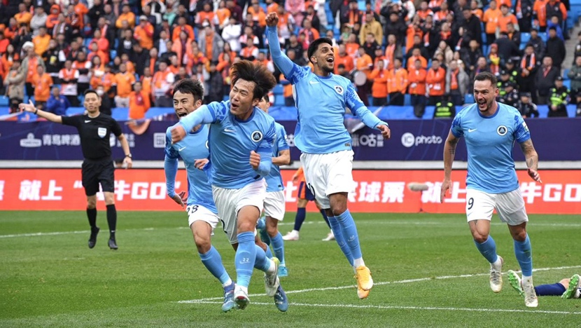 焕新体育中心将迎深圳新鹏城中超主场首秀，园岭携手球迷共迎绿茵盛宴