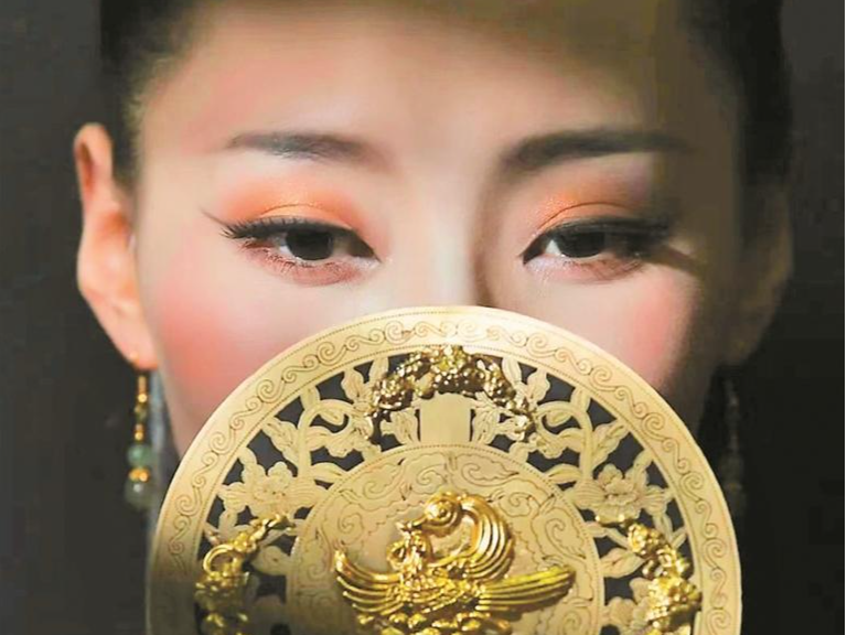 “荷花奖”佳作《花木兰》周末在深上演