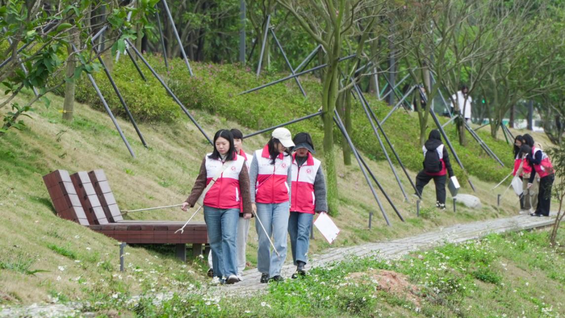 “她力量·守碧水”南山区水务局开展护水巾帼行活动
