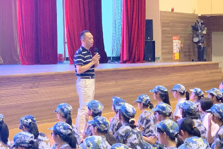田维昶：以爱与责任照亮教育之路丨学雷锋标兵④