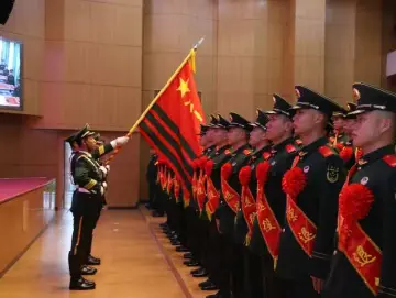武警深圳第一支队送别老兵