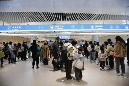 开通百日，新中山客运口岸出入境旅客超20万人次