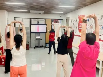 翠宁社区举办“乐龄关怀·幸福社区”长者八段锦学习活动
