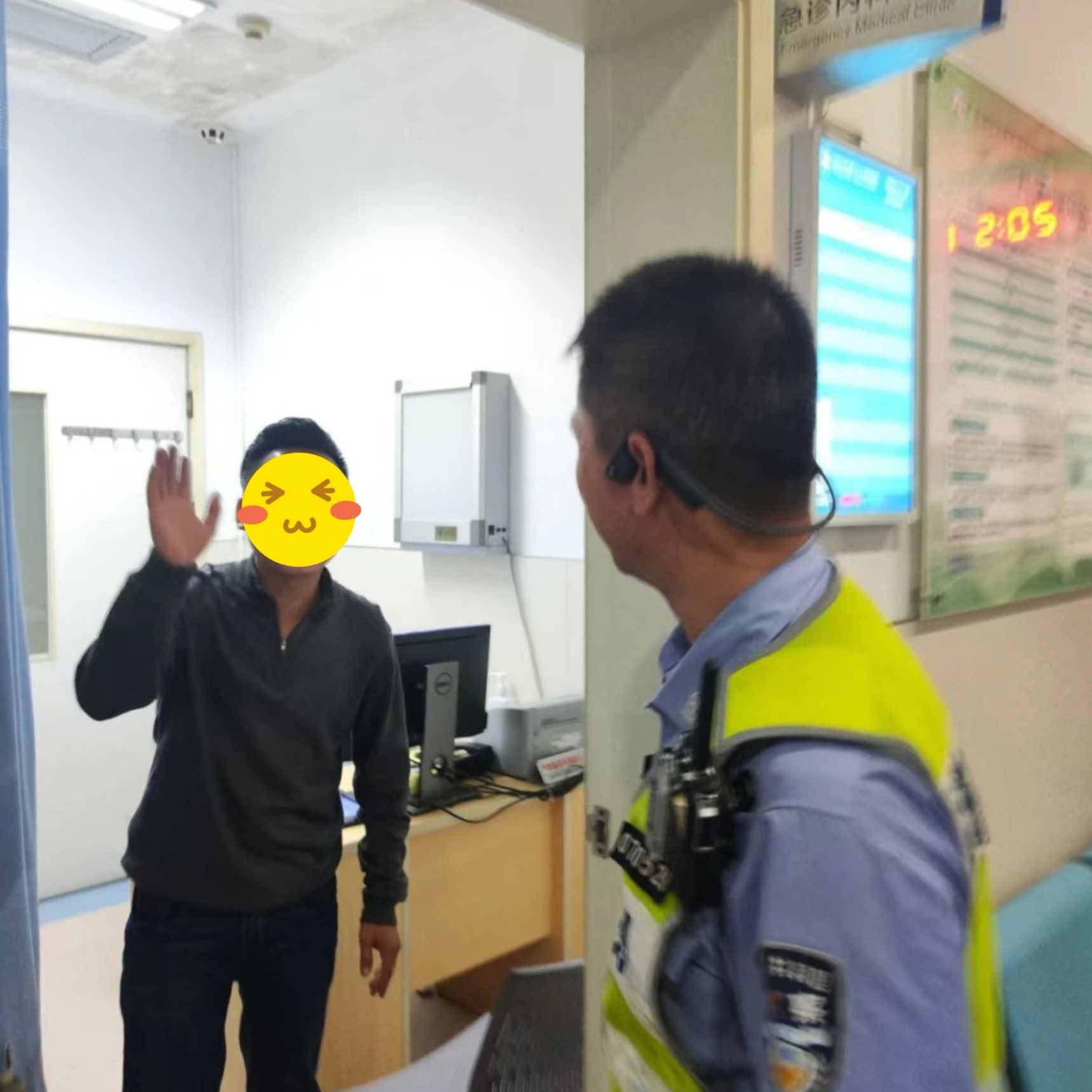 身体不适无法开车，您的交警“代驾”已到指定位置