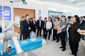 “百企百院粤医行”医疗器械珠海专场走进横琴澳企，探索创新药械发展新路径