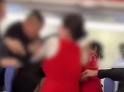 （暂不发）乘客冲突咬伤空姐致航班延误？深航通报：涉事旅客被移交警方处理