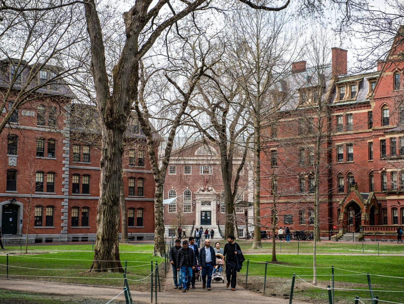 哈佛大学就被冻结联邦资金起诉特朗普政府 