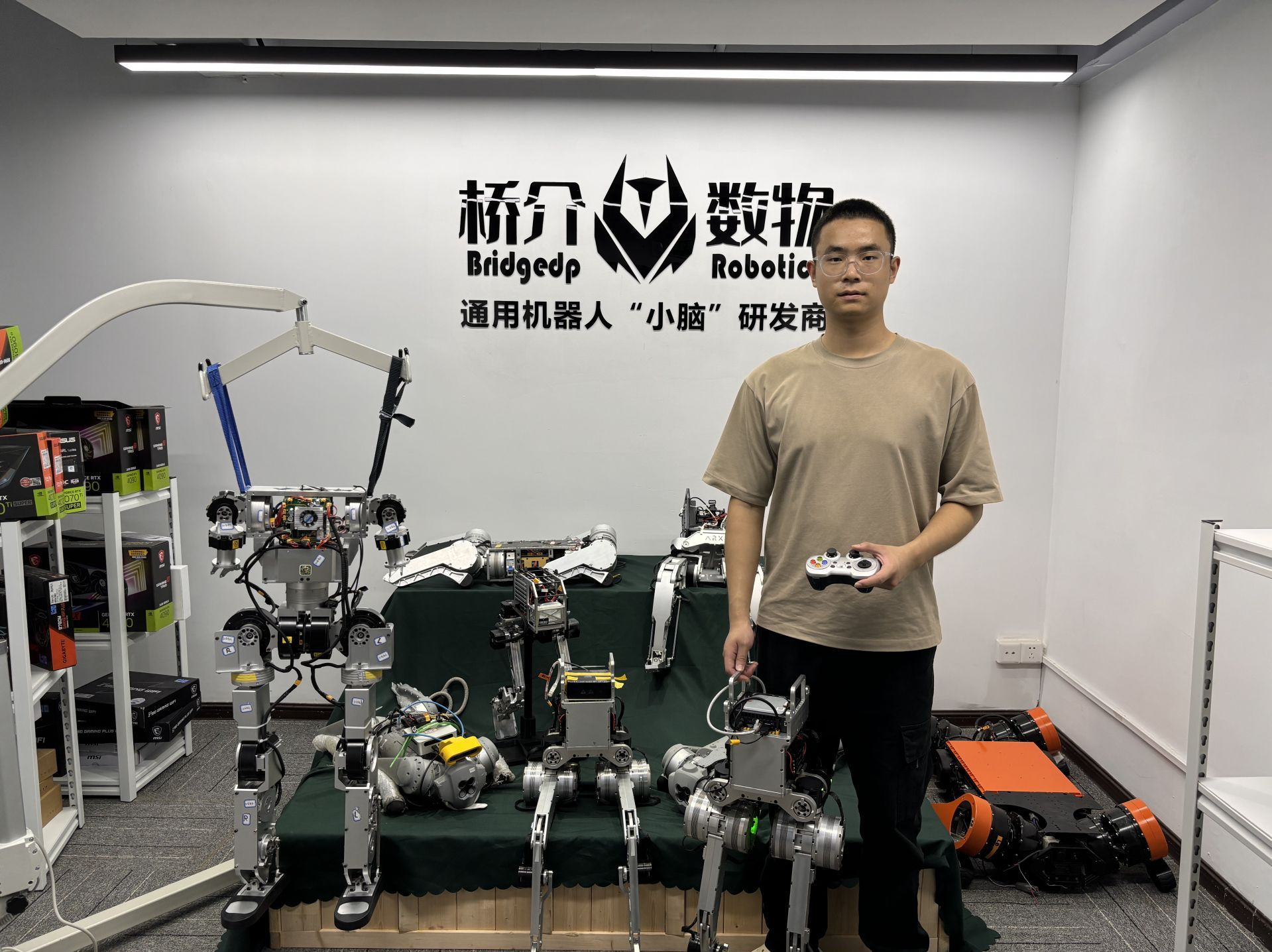 桥介数物创始人、CEO尚阳星：为机器人研发通用的“小脑”丨创新创业深圳人