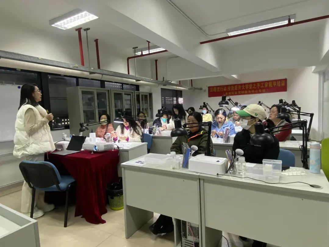 “夜校课堂”助力市民技能提升 盐田街道开展技能培训百余场，惠及4000余人次
