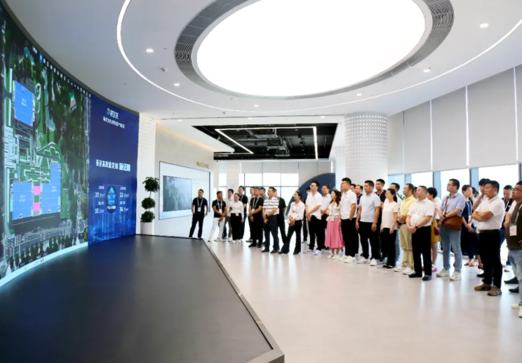两地工商联搭桥，迎中山照明企业宝安行