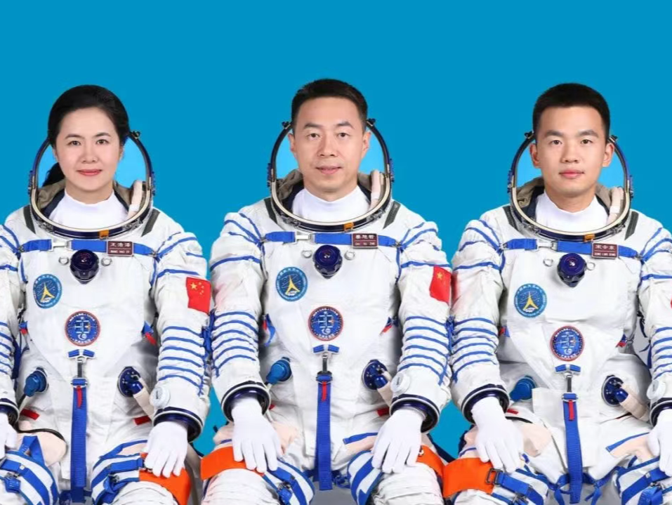 神十九飞船已撤离空间站 计划于今日中午返回东风着陆场 