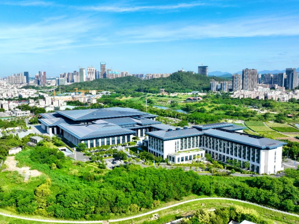 坪山区实施新就业群体“学历提升”工程，快递小哥们可以免费上大学！