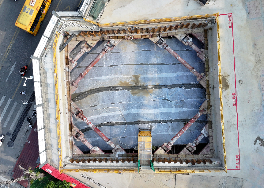 地铁17号线南岭站—南岭北站区间交通疏解盖板完工